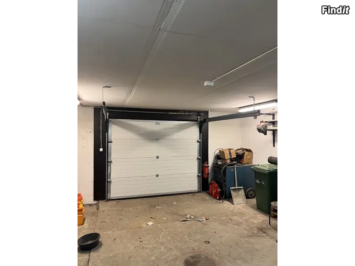 Säljes Garagedörr