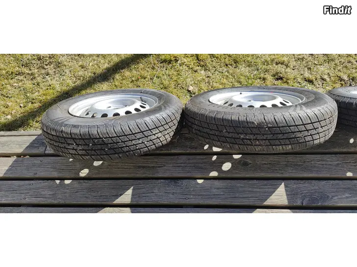 Myydään Peräkärryn renkaat 4 kpl