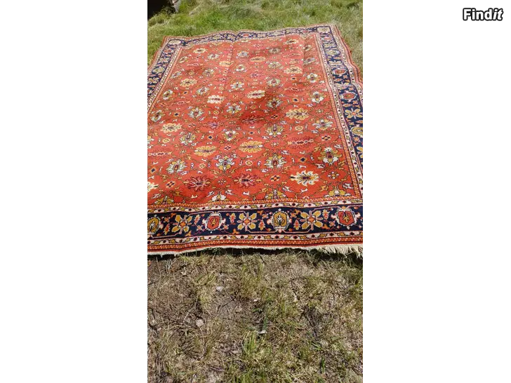 Säljes Matta från 60-talet med vackert mönster