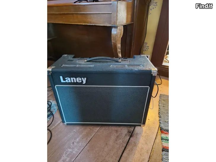 Myydään Laney vc30 210