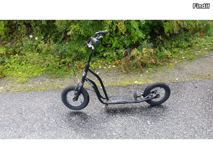 Myydään Air Scooter 12tum potkulauta Stiga musta - hinta 40e