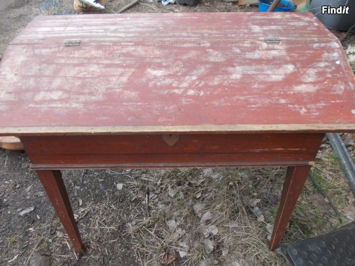 Myydään Pulpet bord
