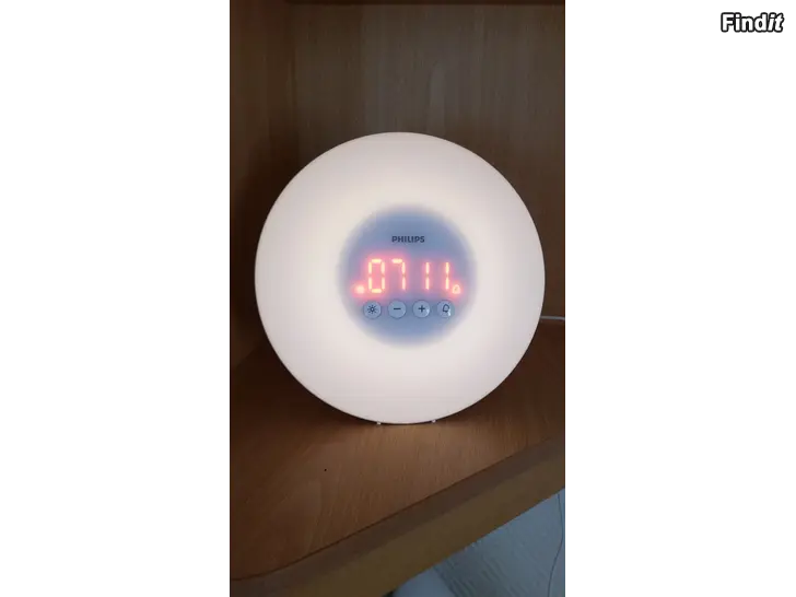 Myydään Wake-Up light Philips HF3500 18e