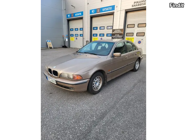 Myydään Bmw 523