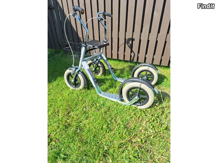 Myydään Sparkcykel Potkupyörä Tuplapotku NIX