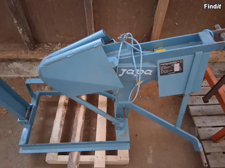 Säljes Japa Vedaskruv för traktor