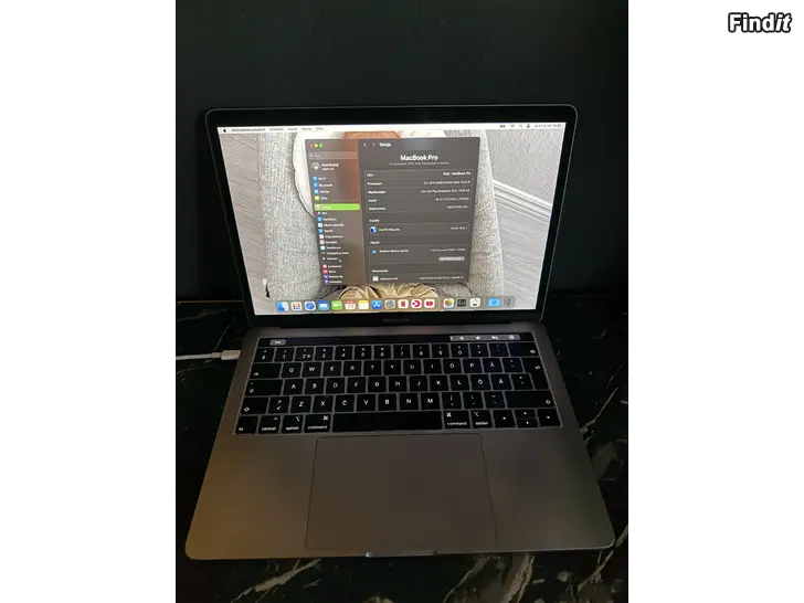 Myydään Macbook pro 13 2019 touch bar