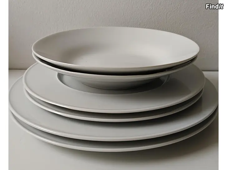Säljes Stilren vit servis 6 delar