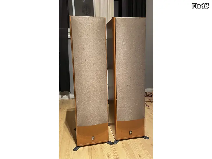 Myydään Yamaha högtalare och förstärkare