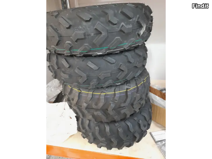 Säljes Mönkijän renkaita Lumiketjuja Tuulilaseja ym