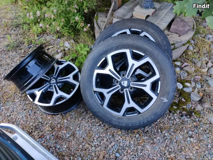 Säljes Dacia fälgar 17tum