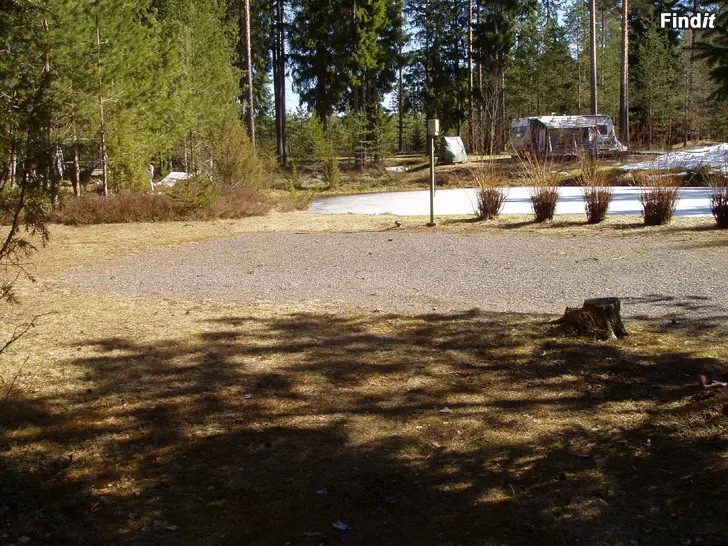 Vuokrataan Rauhallinen vapaajan   oleskelu tontti