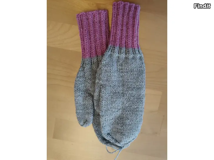 Myydään Lapsen lapaset