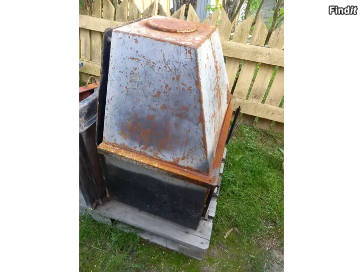 Myydään Vanha peltitakka