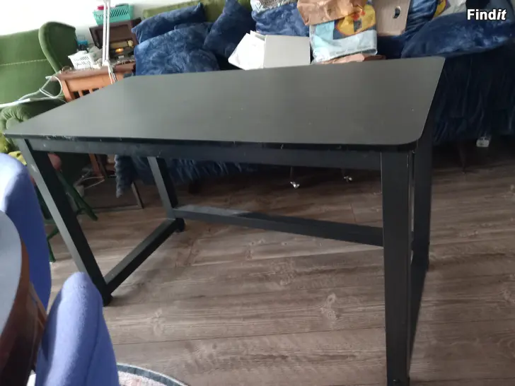 Säljes Työpöytä