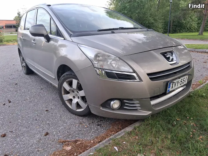 Myydään Peugoet 5008 2.0hdi 7sits -11