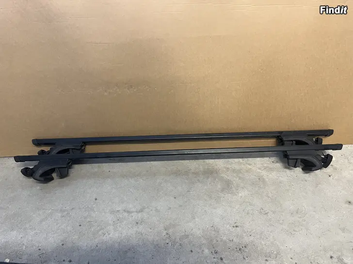 Myydään Thule takatällning/Thule kattoteline