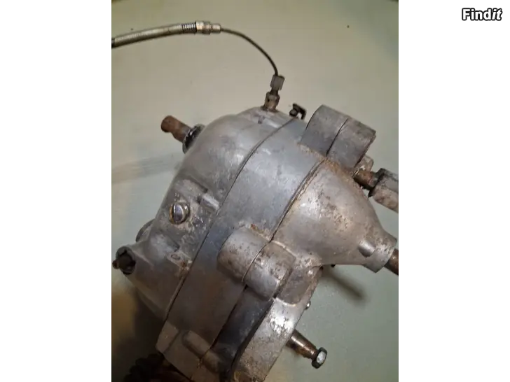 Myydään Papoa tunturi mootori