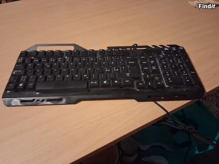 Säljes Tangentbord deltaco gaming