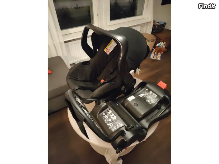 Säljes Britax babyskydd