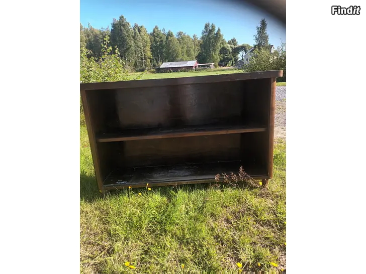 Säljes Gammal bokhylla