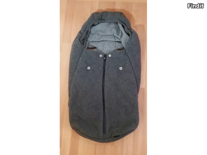 Myydään Emma kaukalopussi fleece 10e