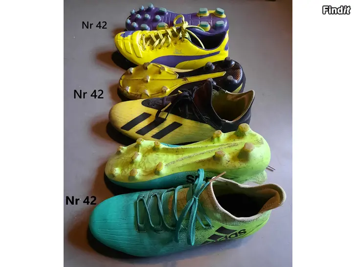 Myydään Fotbollsskor nr 42 - Adidas och Puma