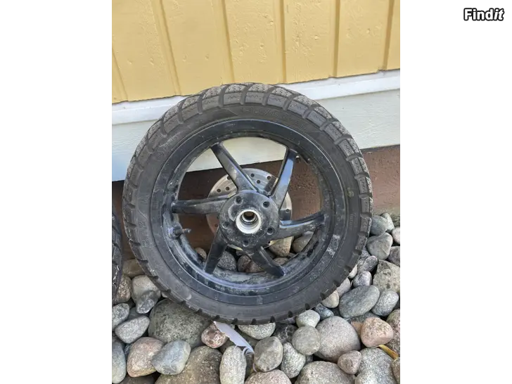 Säljes Moped däck