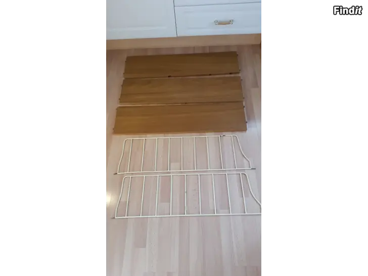 Myydään vintage seinähylly String jäljitelmä -hinta 50e