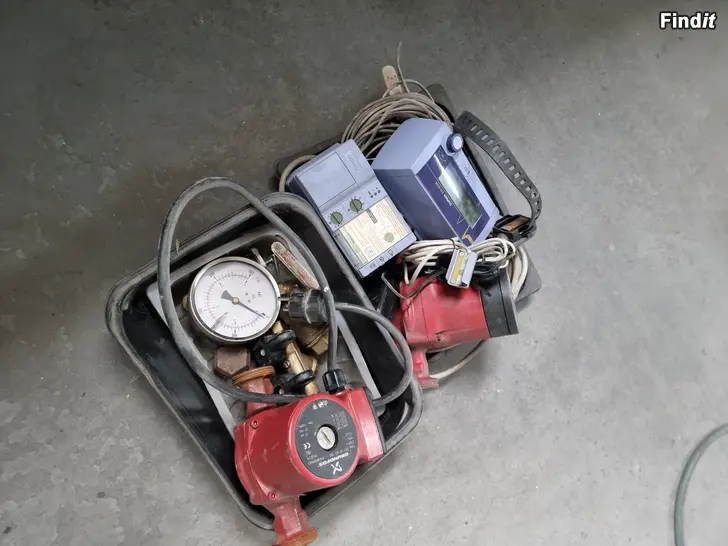 Myydään Käytetyt Ouman EH800B, EH80, kiertovesipumput Grundfors Type UPS 25-60 ja Alfa 25-60 ym