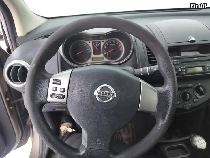 Myydään Nissan Note korjattavaksi