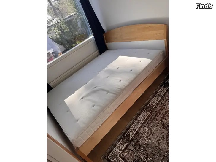 Myydään Ikea Säng + Madrass 160x200 cm
