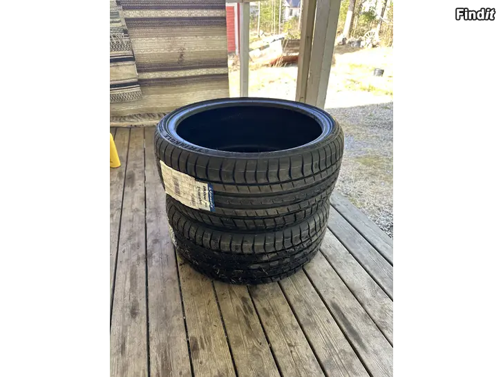 Säljes 2 stycken triangle 215/35r18
