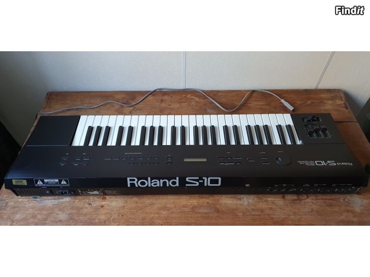 Myydään Roland S-10
