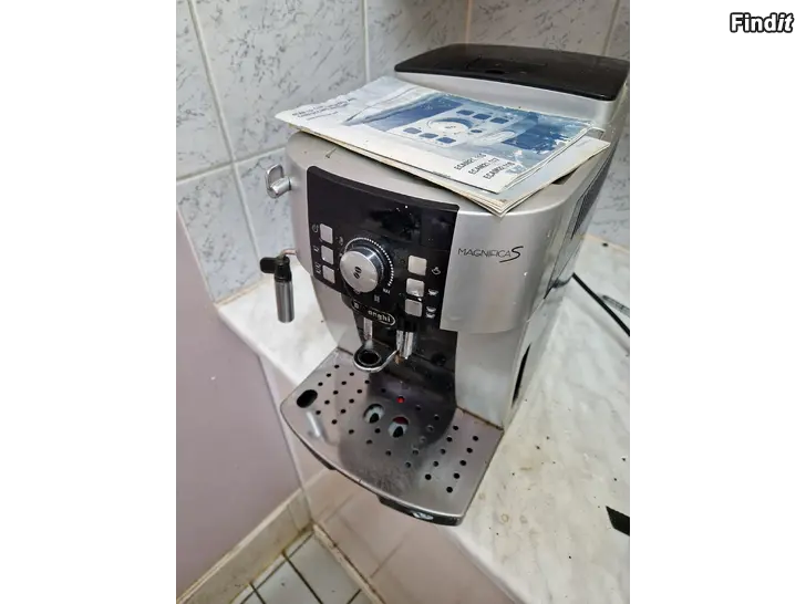 Säljes Delonghi magnifica expresso cappuccino maskin