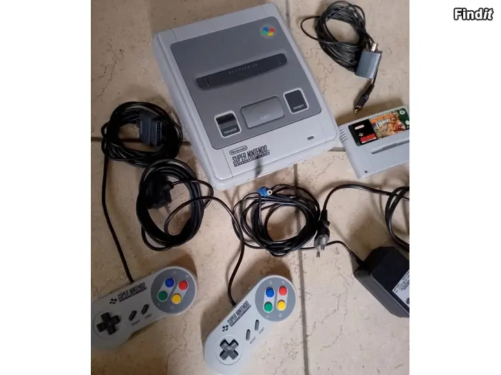 Myydään Super Nintendo + Donkey Kong Country
