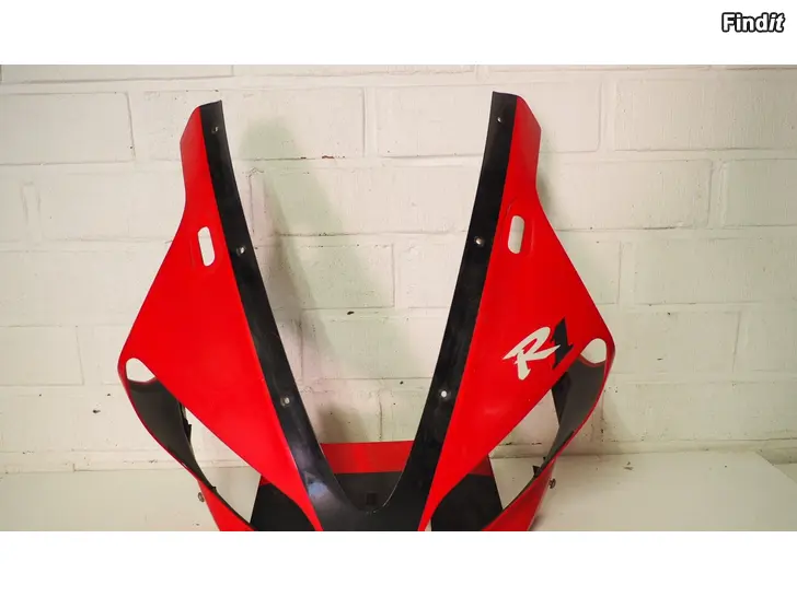 Myydään Yamaha YZF R1 00-01 osia