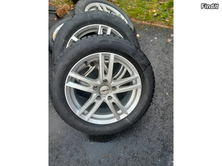 Säljes Snygga R16 med dubbdäck. Vag/MB