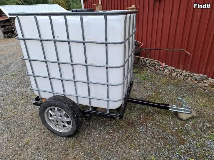 Myydään 1000 litran vesisäiliö