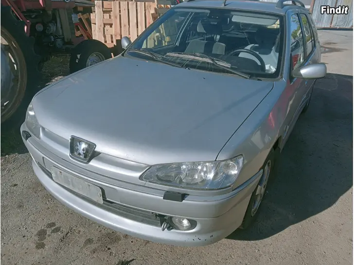 Myydään Peugeot 306 2,0 HDi manuaali 2000 varaosina