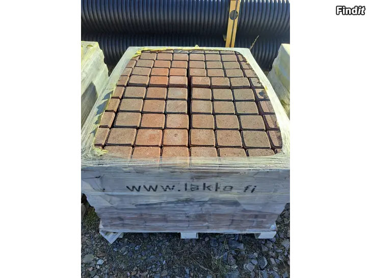 Myydään Klassikko neliökiveä karelia II-laatu