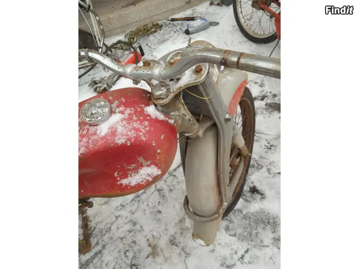 Myydään Jupiter 220