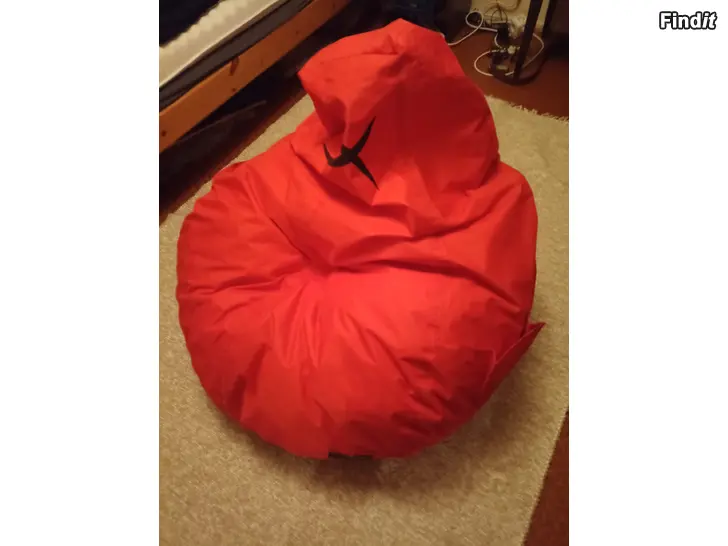 Myydään Säkki tai pelituoli