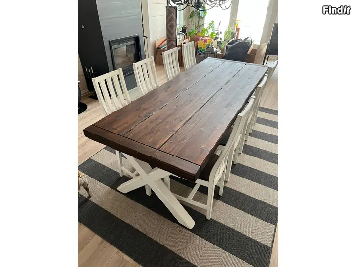 Säljes Bord och lampa säljes