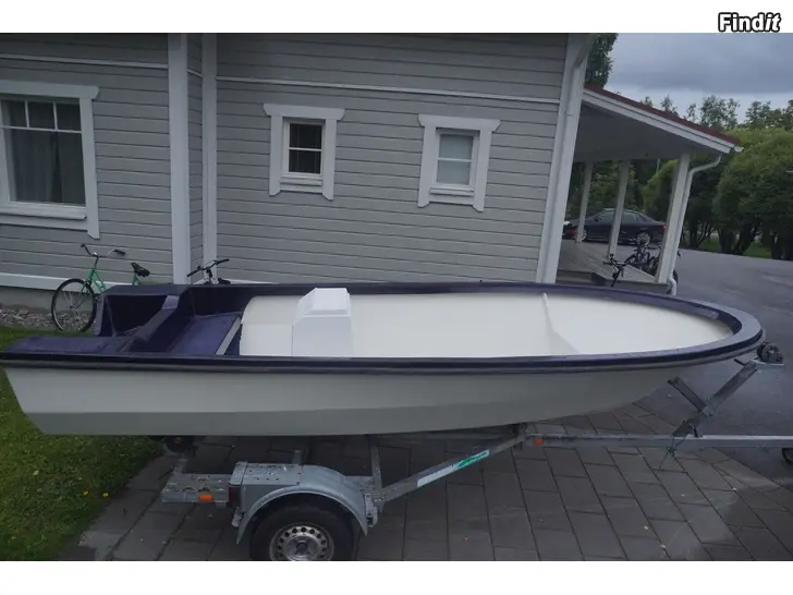 Säljes Nyrenoverad Lindqvist 475cm
