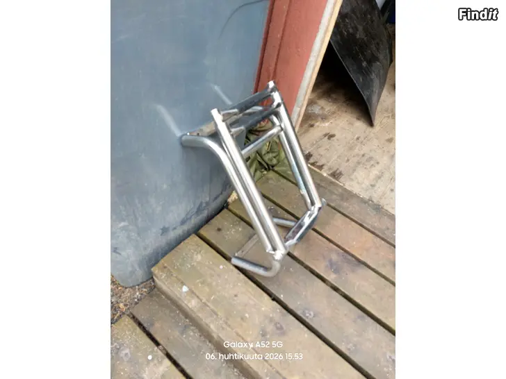 Myydään Veneen  perätikkaat