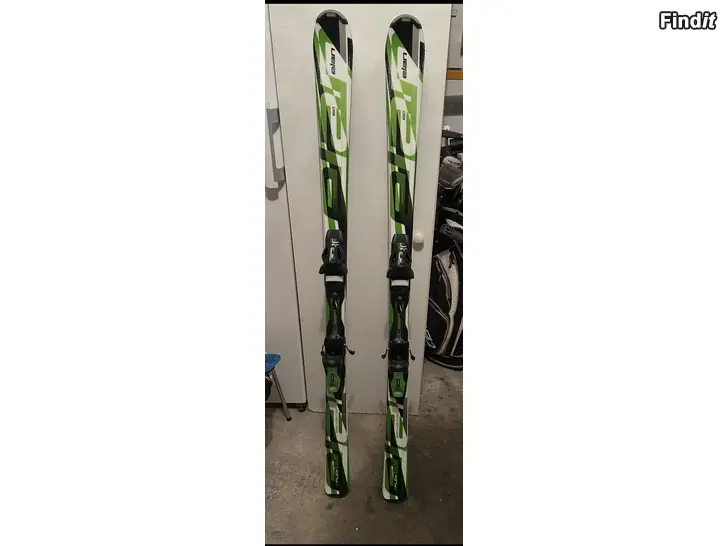 Säljes Slalomskidor