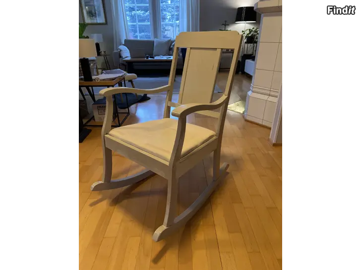 Myydään Myydään vanha keinutuoli