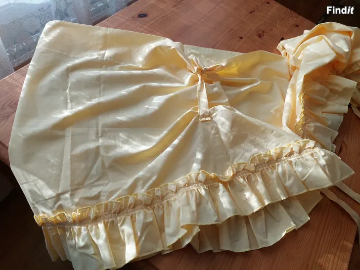 Säljes Gardiner till påsk