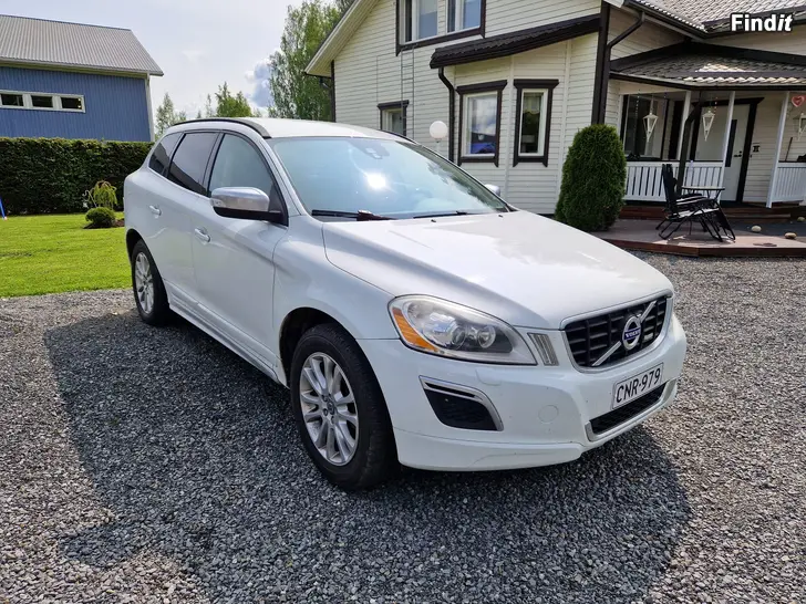Myydään Volvo XC60 R-Desing Leimattu 06/2025